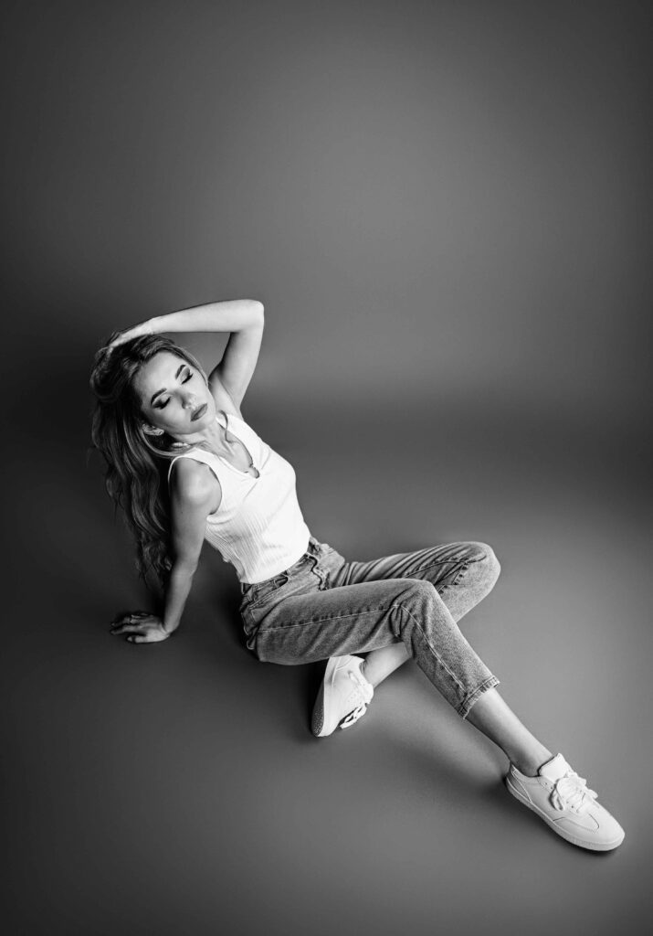 „Chwila intymności i kreatywności w studiu – kobiecość w formie.”